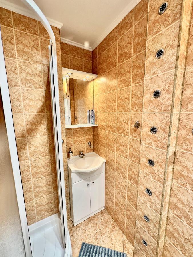 Apartamento Sun Clima/Ac Metro X2 Fast Wifi 500 Mbs 70'Tv Netflix Appletv Hbo Varsovia Exterior foto